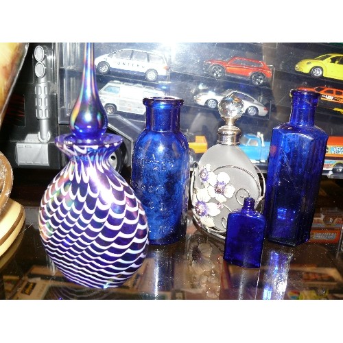 321 - A BLUE LUSTRE SCENT BOTTLE, A BUTTERFLY CAGE GLASS SCENT BOTTLE, A VICTORIAN BRISTOL BLUE LOTION BOT... 