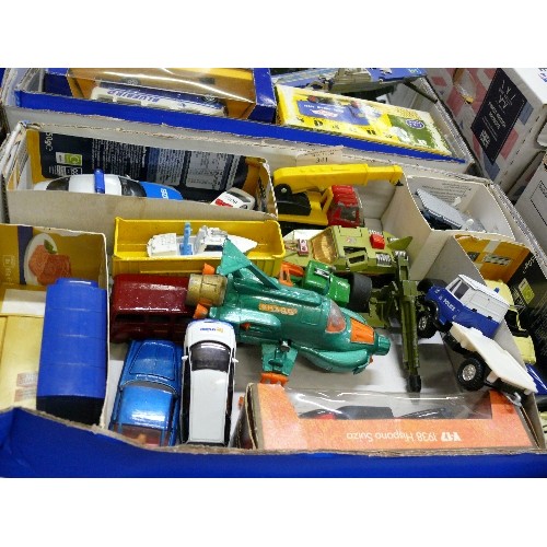 341 - A MIXED BOX OF COLLECTORS VEHICLES TO INCLUDE DINKY, TONKA AND CORGI.