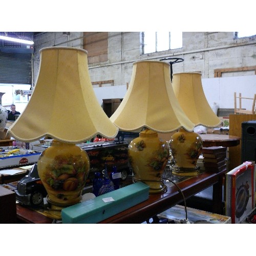 320 - THREE LARGE AYNSLEY 'ORCHARD GOLD' TABLE LAMPS WITH MATCHING SHADES.