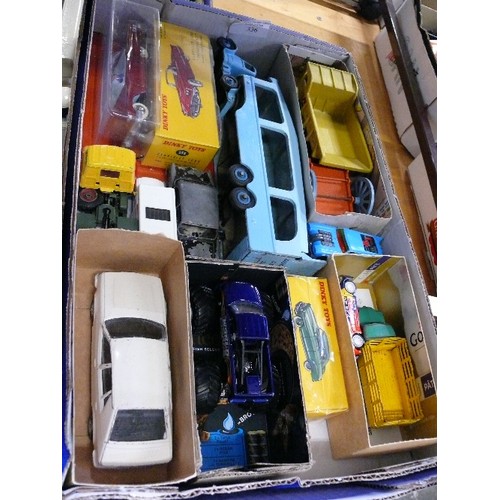 336 - A MIXED BOX OF COLLECTORS VEHICLES TO INCLUDE DINKY.