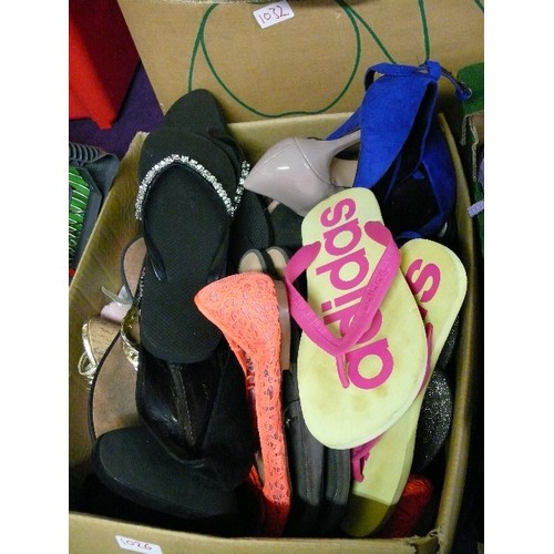 1026 - SELECTION OF LADIES SHOES, SANDALLS, FLIP FLIPS ETC.