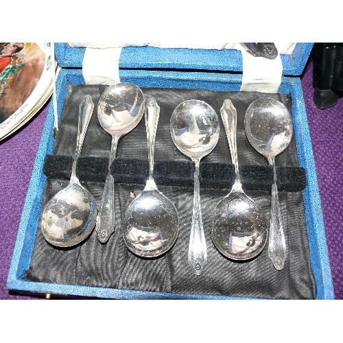 155 - BOXED SET OF SILVER PLATE SOUP SPOONS