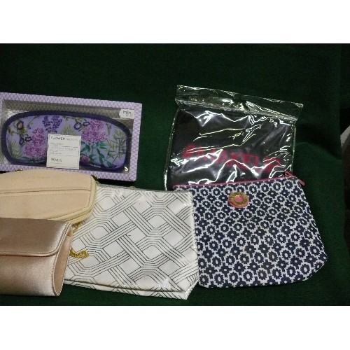 157 - A SELECTION OF BAGS AND A NEW EYE MASK.