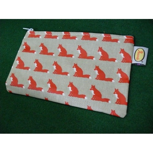 TOILETRY BAGS, FOX DESIGN BY ANORAK, MADE IN UK. + 12
