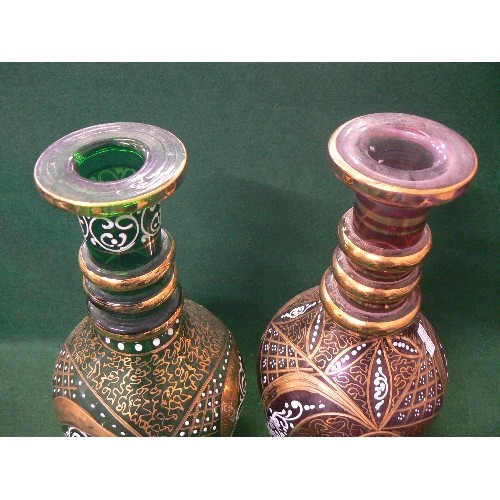 77 - TWO DECORATIVE HEAVY GLASS VASES IN RED AND GREEN WITH GOLD DETAIL.