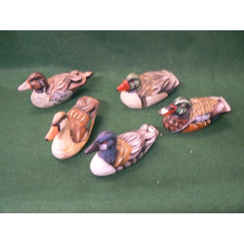 86 - FIVE DECORATIVE WOODEN DUCKS