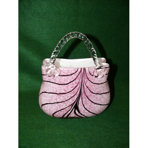 110 - A LARGE DECORATIVE PINK GLASS HANDBAG