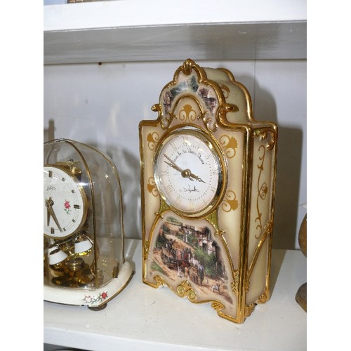 111 - THREE GOOD QUALITY DECORATIVE MANTLE CLOCKS