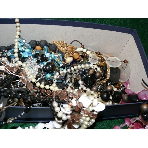 117 - A MIXED BOX OF COSTUME JEWELLERY