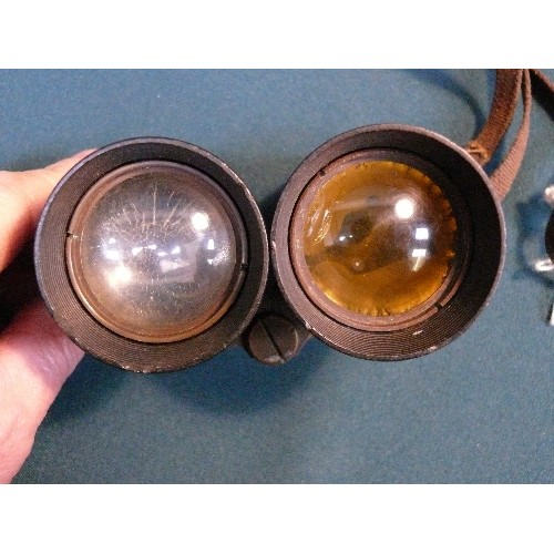 221A - A scarce pair of WW2 British Commando, special forces binoculars - compact & lightweight - with broa... 