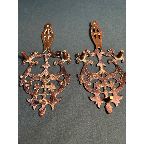 321 - A good pair of early 19th Century brass kettle trivets in ornate Gothic style - 23cm