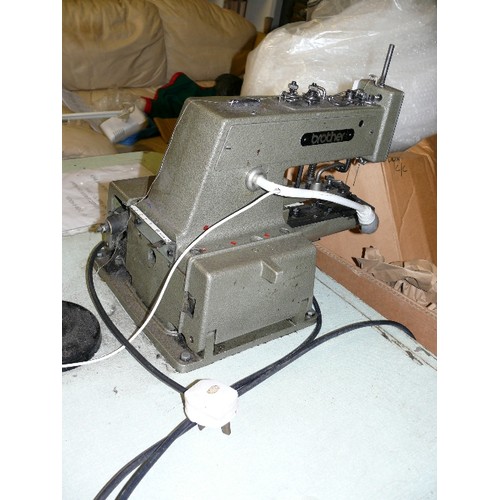 54 - AN INDUSTRIAL BROTHER CB3-B913-1 CHAIN STITCH BUTTONING MACHINE.