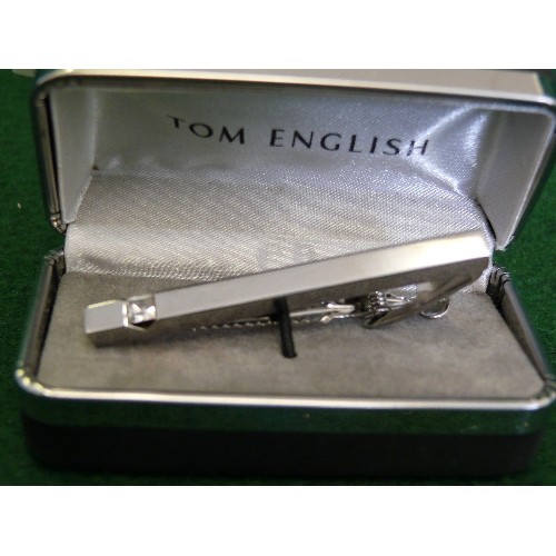 7A - SILVER COLOURED TIE PIN WITH A DIAMONTE FEATURE, IN A 'TOM ENGLISH' BOX.