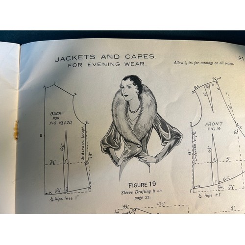 344B - 5 X 1930's dressmaking books 