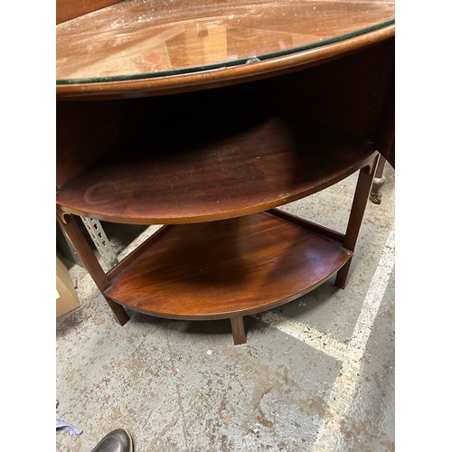 389 - Edwardian mahogany bow fronted corner washstand with glass top and upstand with small shelf