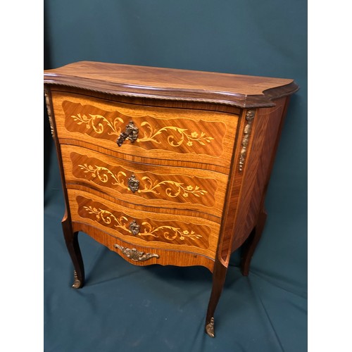 403 - A small 20th Century walnut veneered French style chest of drawers, serpentine front with marquetry ... 