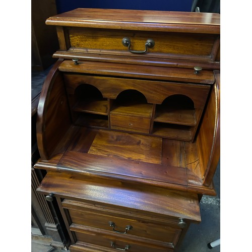 404 - Reproduction mahogany writing bureau with cylinder top enclosing drawer and pigeon holes, over a wri... 