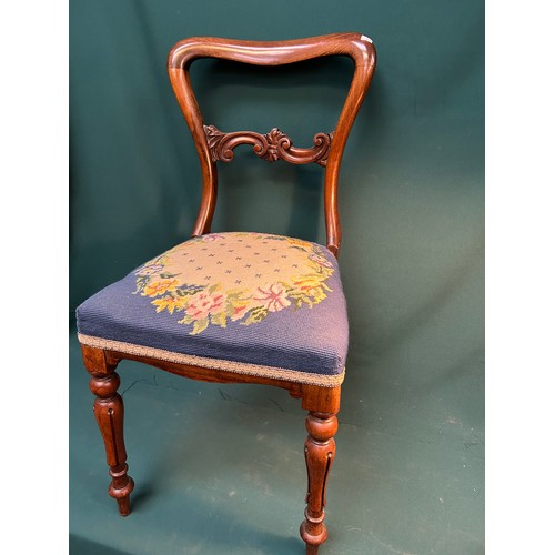 344 - A very elegant Victorian rosewood chair with hand worked tapestry seat