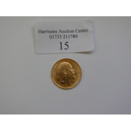 15 - A SOLID 22CT GOLD HALF SOVEREIGN 1902  EDWARD VII V/F IN CAPSULE