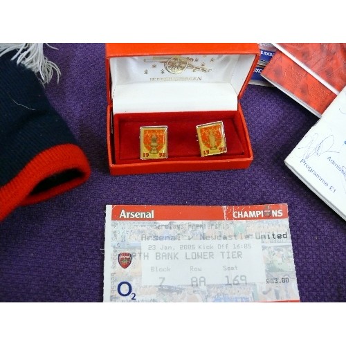 87 - ARSENAL COLLECTION - CUFFLINKS, ARSENAL-NEWCASTLE TICKET, HAT SCARF, 2 PRINTS, MAGAZINES AND PROGRAM... 