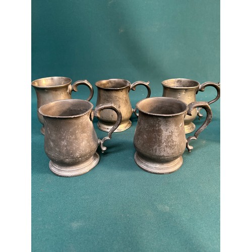 140 - Various items of pewter to include - 6 antique pewter half pint tankards, one engraved 