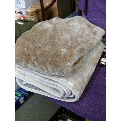 101 - A LARGE SOFT FLEECE RUG AND A SMALLER ONE