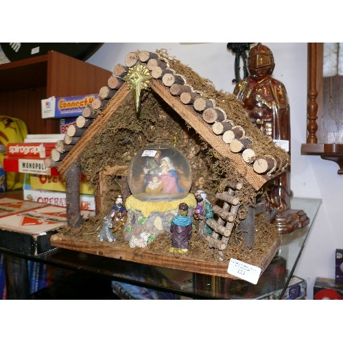 121 - A DECORATIVE NATIVITY SCENE SET