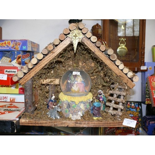 121 - A DECORATIVE NATIVITY SCENE SET