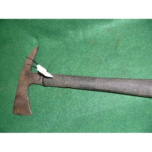 229 - SMALL FIRE FIGHTER'S AXE WITH 15