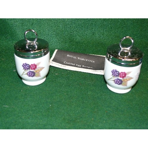 A PAIR OF ROYAL WORCESTER EGG CODDLERS IN ORIGINAL BOX