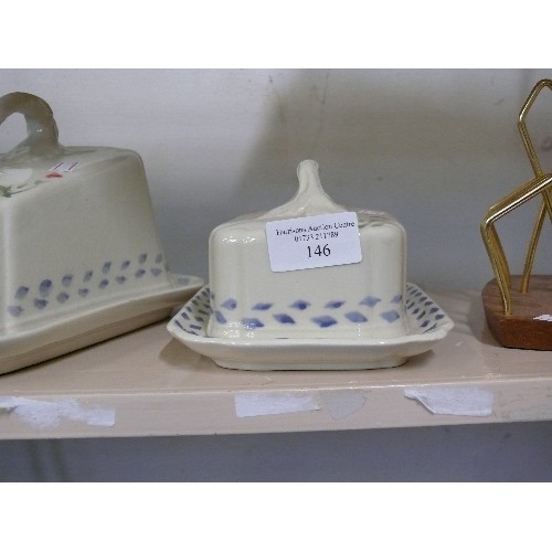 146 - DECORATIVE ROYAL WINTON CHEESE DISH AND BUTTER DISH PLUS A CERAMIC TOAST RACK AND A FURTHER METAL TO... 