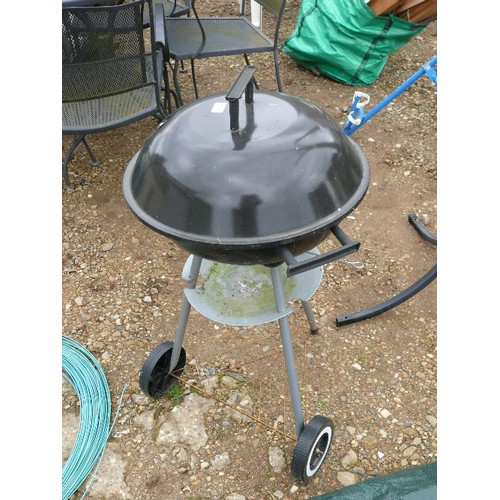 337 - MEDIUM SIZED KETTLE BBQ