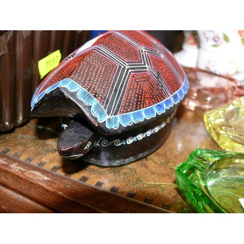 195 - A PAIR OF COPPER JELLY MOULDS, WOODEN TORTOISE TRINKET POT AND FOUR COLOURFUL GLASS ASHTRAYS.