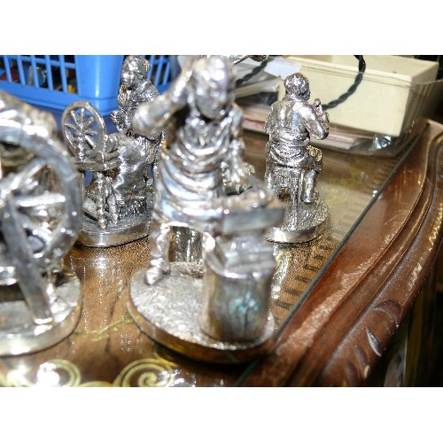 198 - A COLLECTION OF 6 ROYAL HAMPSHIRE PEWTER FIGURES SCULPTED BY R. HARDY