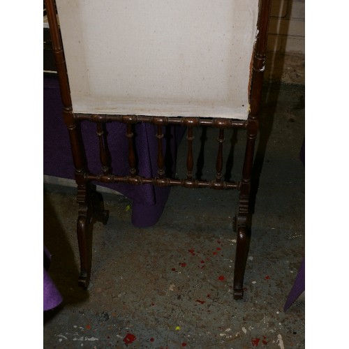 184B - A VINTAGE WOODEN SCREEN