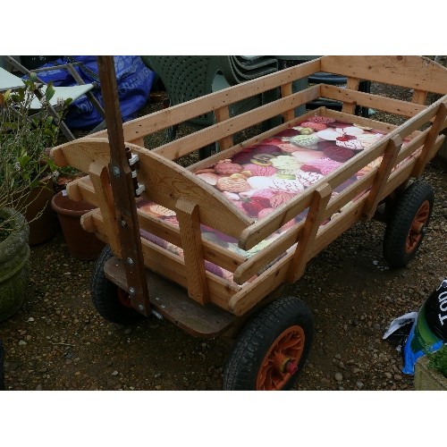 368 - PULL ALONG GARDEN CART WITH PADDED SEAT