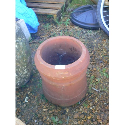 383 - SMALL CHIMNEY POT