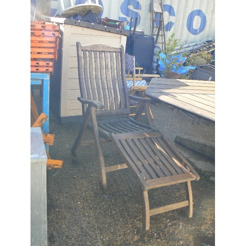 388 - LARGE TEAK TRIANGULAR TABLE WELL MADE STUNNING PIECE WITH TWO TEAK CHAIRS WITH REMOVABLE FOOTRESTS.