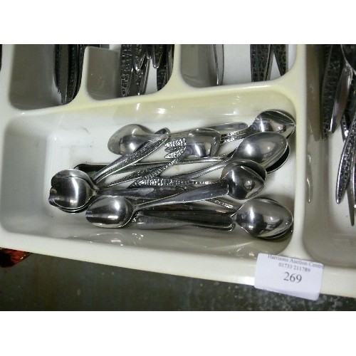 269 - A CUTLERY TRAY WITH CONTENTS OF A VINERS CUTLERY SET