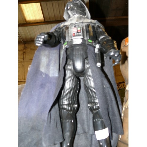 293 - LARGE DARTH VADER FIGURE AND A LARGE NOVELTY FIST THAT FITS OVER YOUR HAND PLUS A PLASTIC PLAY TANK,... 