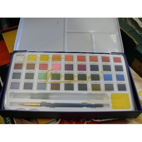 298 - DALER ROWNEY DELUXE WOODEN BOX AND PAINTS, NEW AND UNUSED.  36 WATERCOLOURS, BOXED AND NEW, ACRYLIC ... 