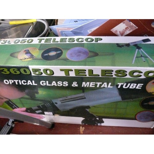 418 - F36050 TELESCOPE , OPTICAL GLASS AND METAL TUBE, BOXED.