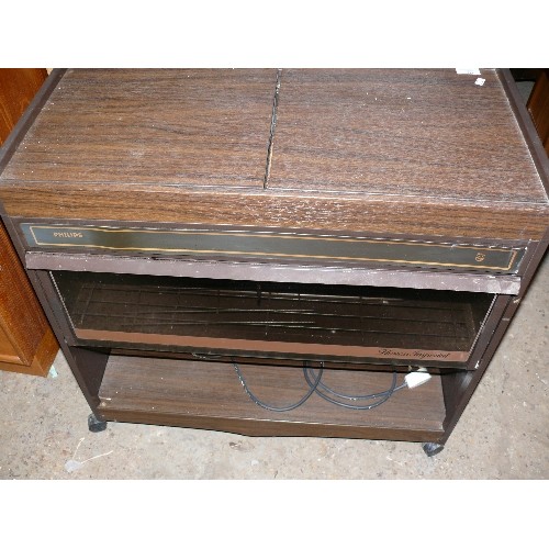 499 - HOSTESS TROLLEY, COMPLETE WITH  GLASS WARMING DISHES WITH STAINLESS STEEL LIDS