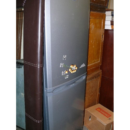 500 - HOTPOINT FUTURE FRIDGE FREEZER IN GREY