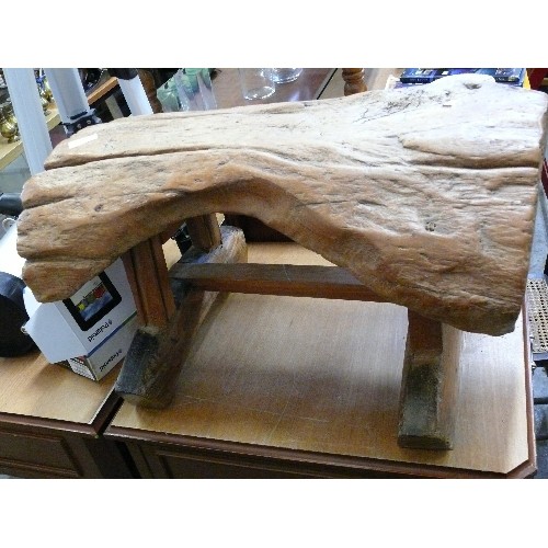 473 - RUSTIC WOODEN HEAVY LOG BENCH