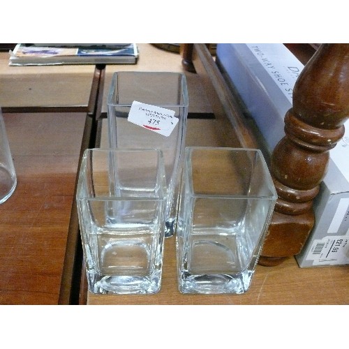 475 - SET OF 3 X HEAVY SQUARE GLASS VASES.