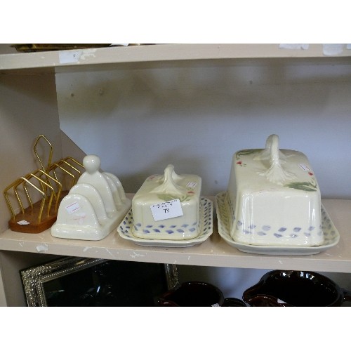 78 - A LOVELY FLORAL CHEESE DISH BY ROYAL WINTON PLUS A MATCHING BUTTER DISH AND TWO TOAST RACKS