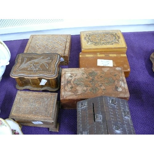 107 - A NICE SELECTION OF DECORATIVE WOODEN CIGARETTE AND TRINKET BOXES