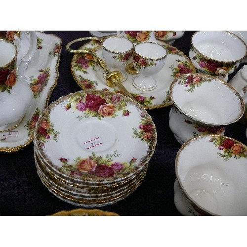 108 - A VERY LARGE QUANTITY OF ROYAL ALBERT OLD COUNTRY ROSES CHINA TO INCLUDE TEAPOT, COFFEE POT,  TEACUP... 