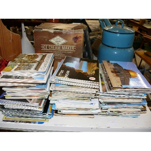 268 - LARGE SELECTION OF VARIOUS POSTCARDS IN FOLD OUT BOOKS FEATURING MALTA, AUSTRALIA, CANADA, AMSTERDAM... 